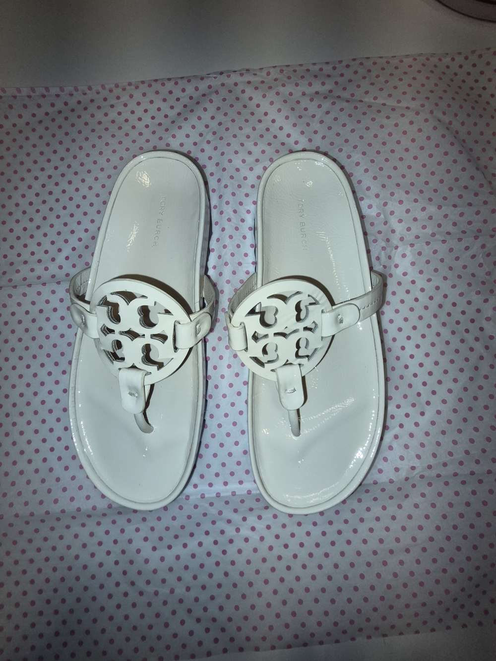 Girls White Logo-Accent Thong Sandals Size 8.5
